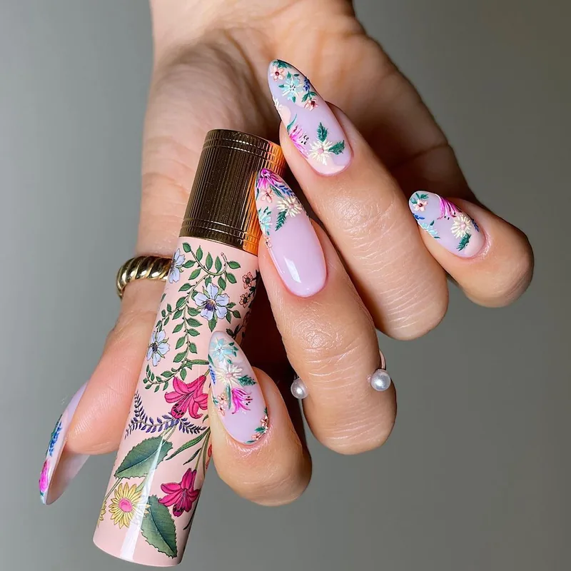 Floral Nail Art