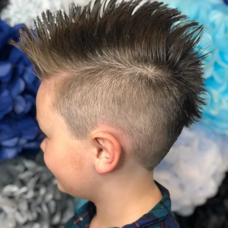 Mohawk Erkek Çocuk Kesimi
