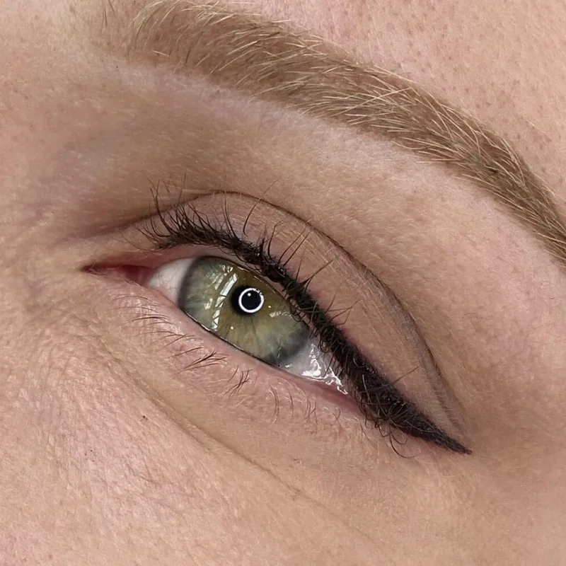 Klasik Kalıcı Eyeliner