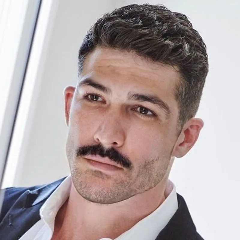 Bıyık Kısa Kesim